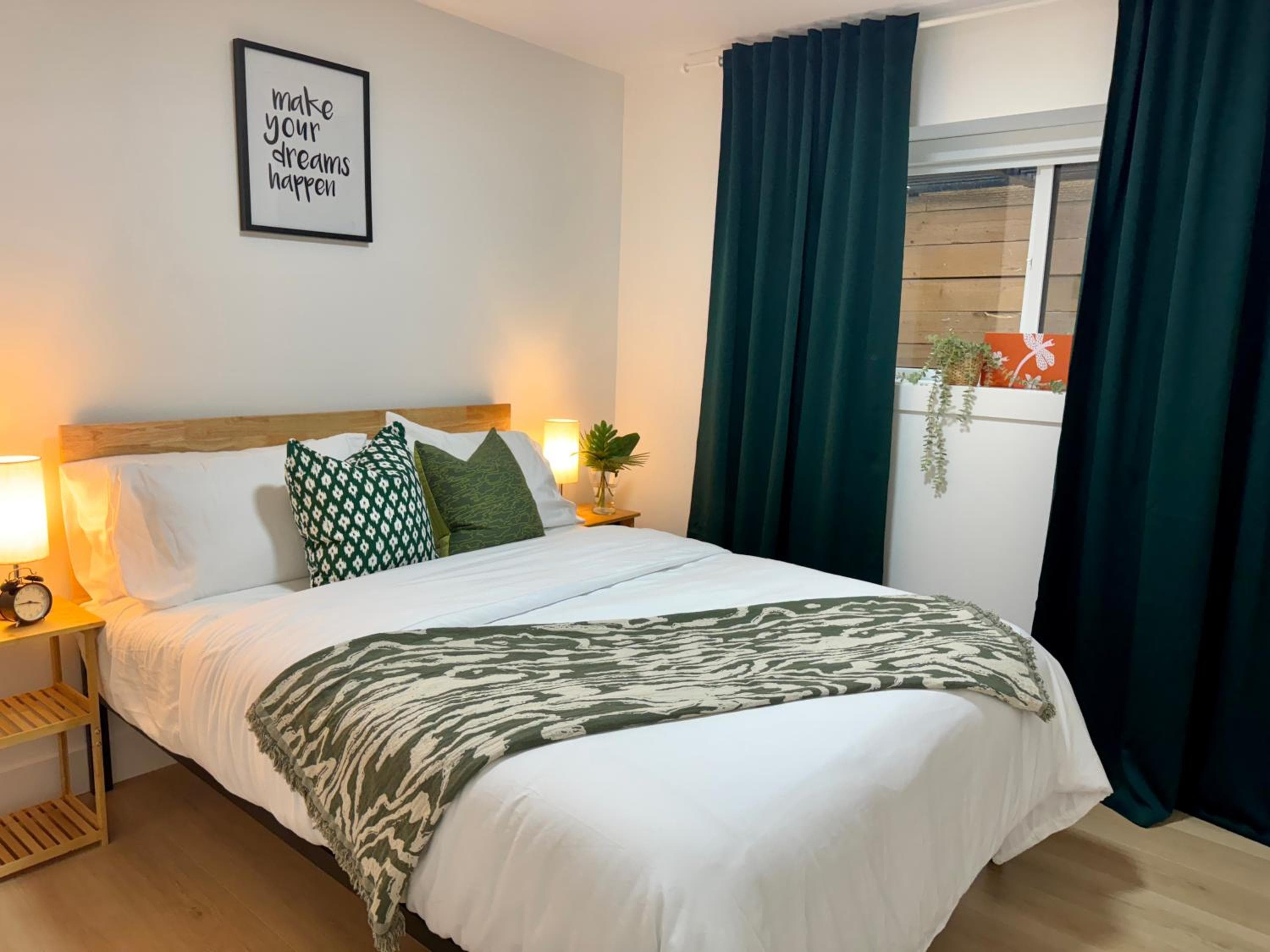 NEST- Modern 2BR Basement Retreat in South Surrey