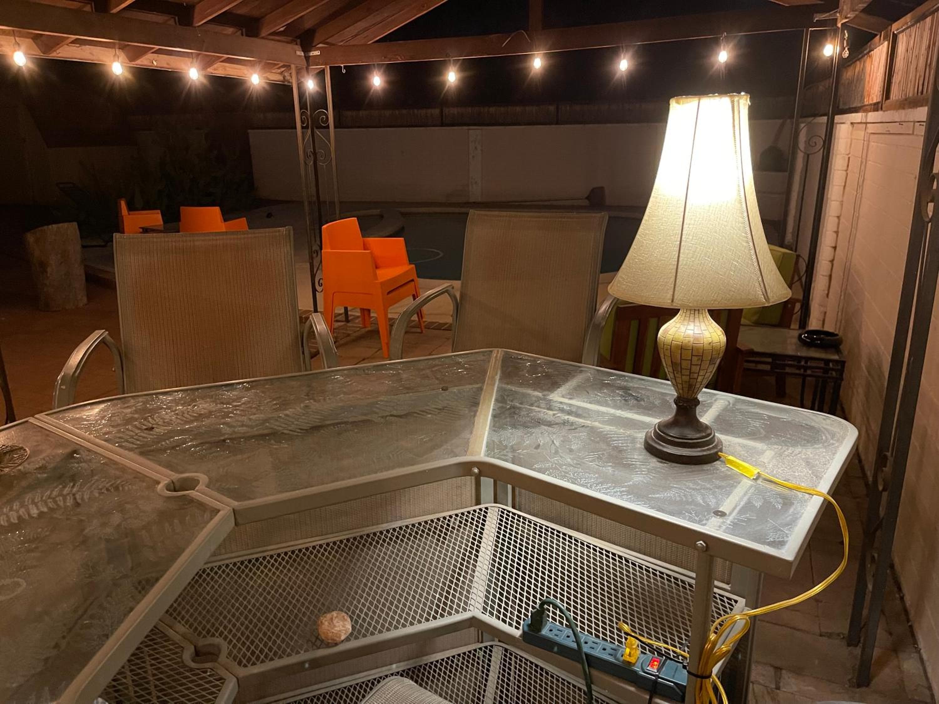 3BR retreat with pool in central Tucson, near UA