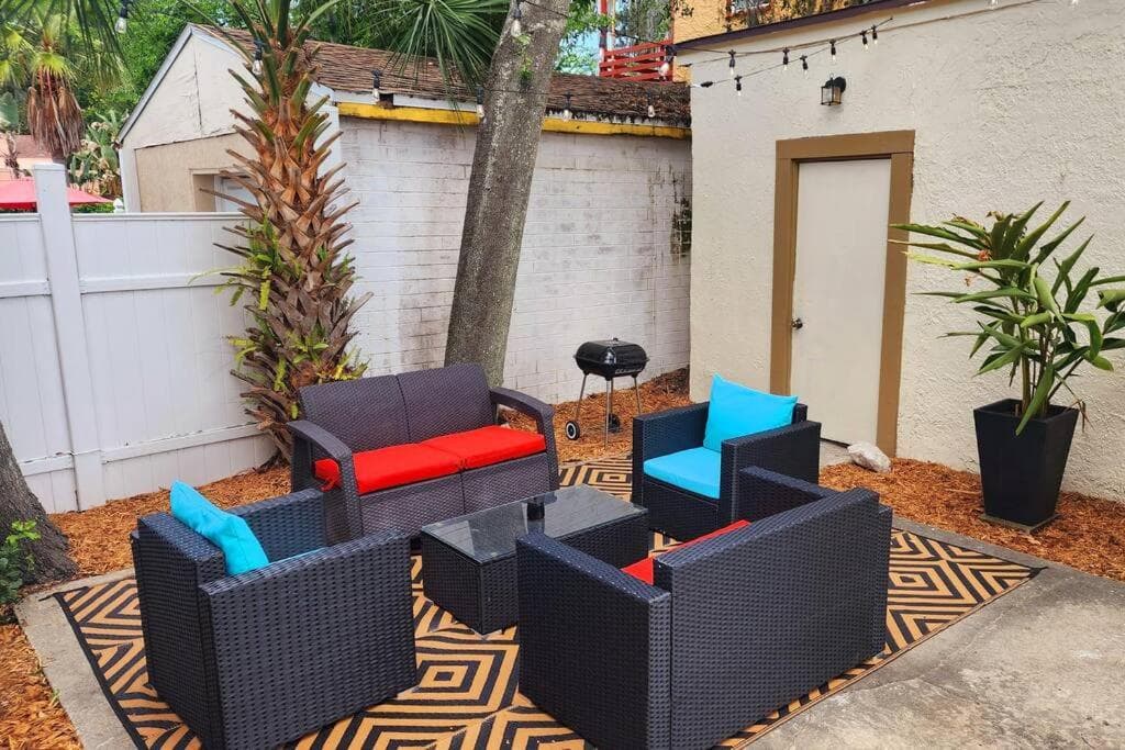 BEAUTIFUL Beach Bungalow with NO CHORE checkout