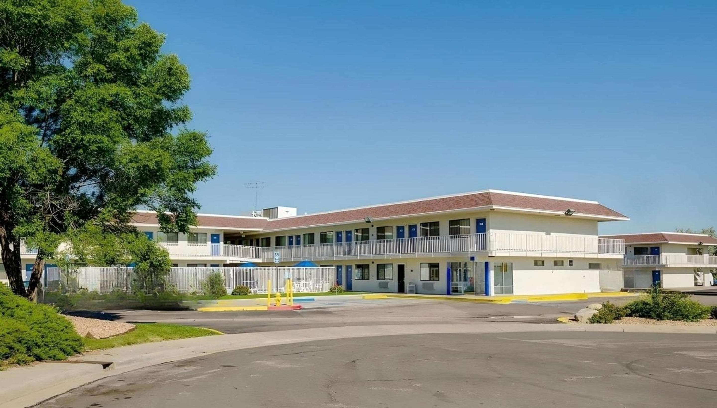 Motel 6 Thornton