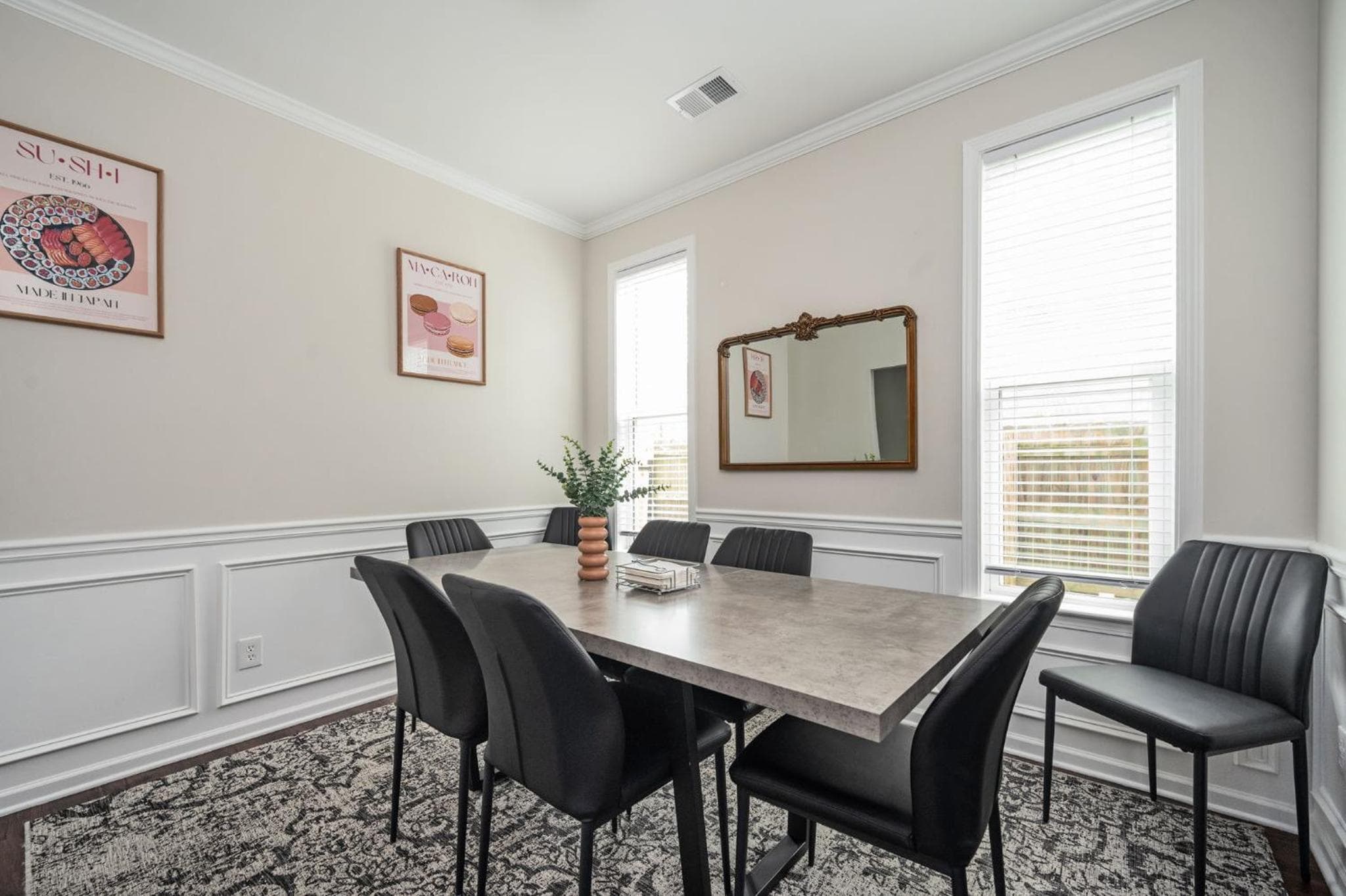 7BR - Family Friendly Stay - 10 mins from Airport