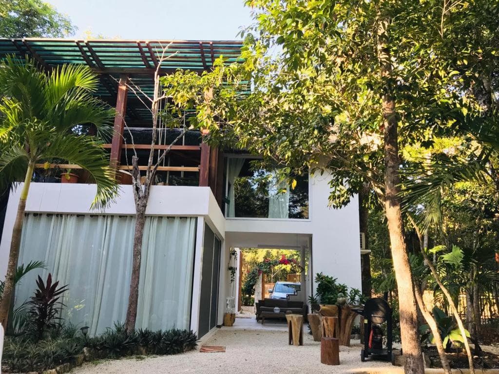 Private Jungle Villa with Full Kitchen & Pool Access