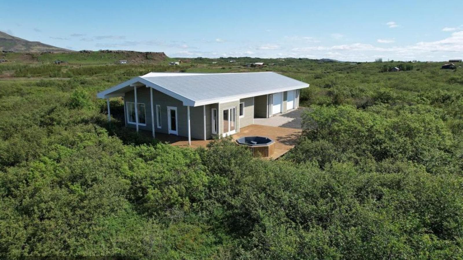 Golden Circle Spectacular house!
