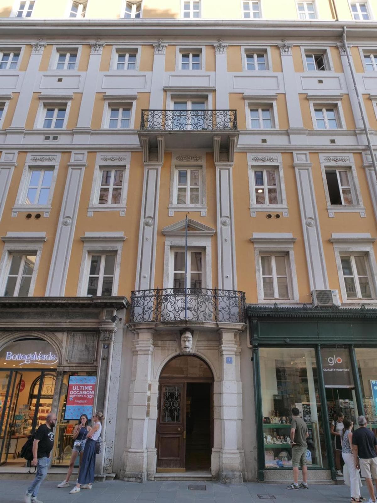 Vista mozzafiato su Piazza Unità Design vista unica comfort top e wifi veloce