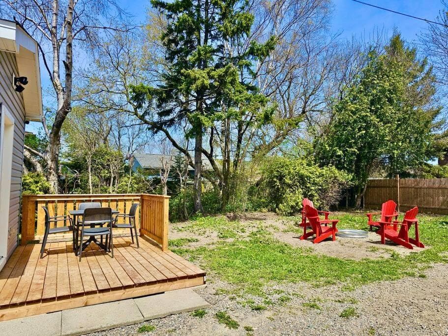Cozy 2BDR Oasis in Ontario's Best Adventure Town