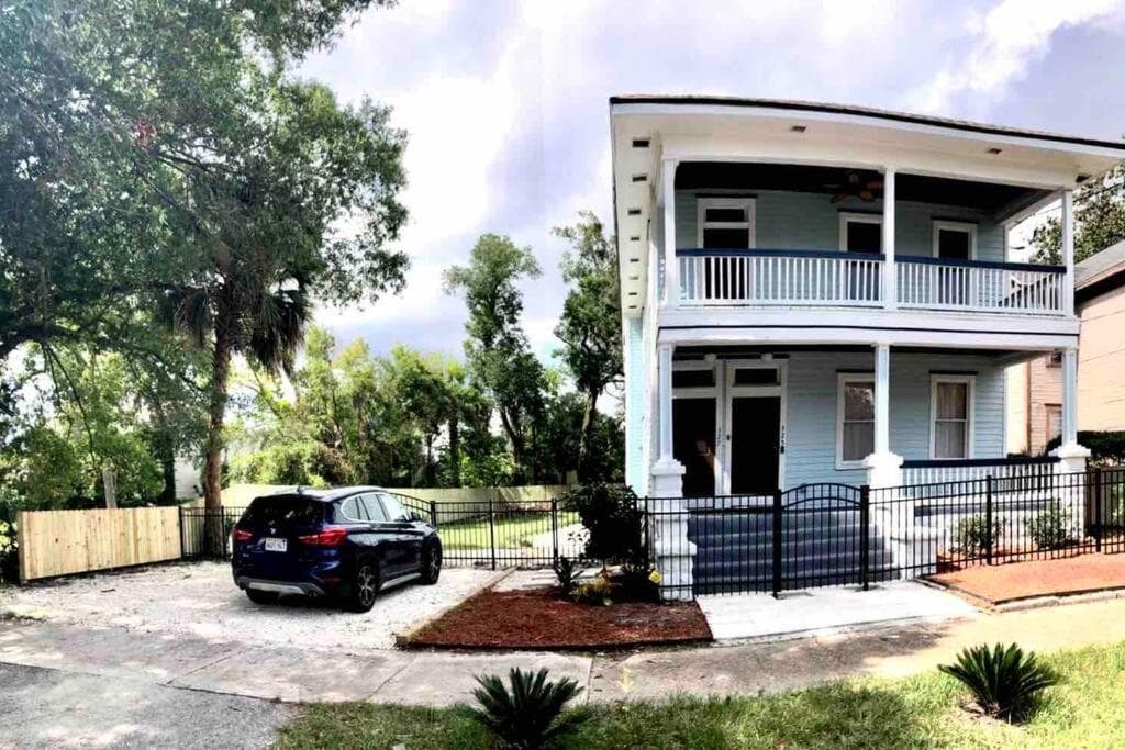 Be A Nomad - Close to Downtown - Top