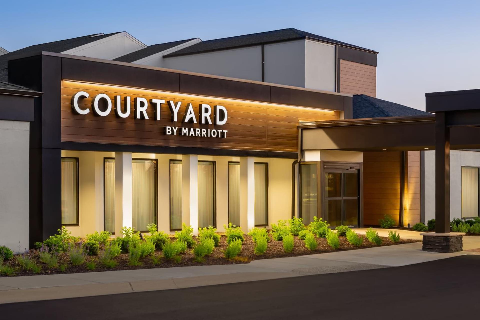 Courtyard by Marriott Minneapolis-St. Paul Airport