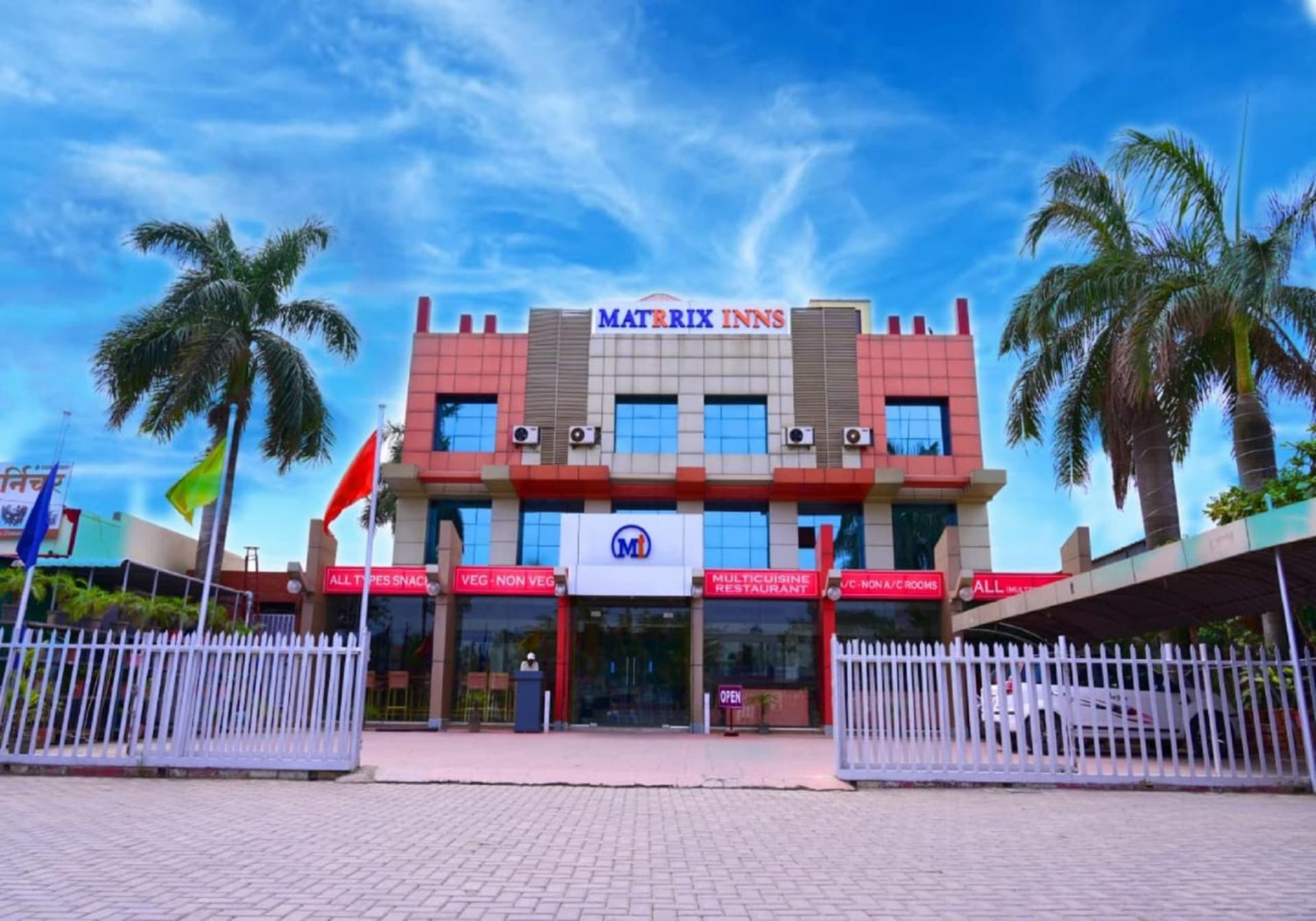 Hotel Matrix Inn Chakan