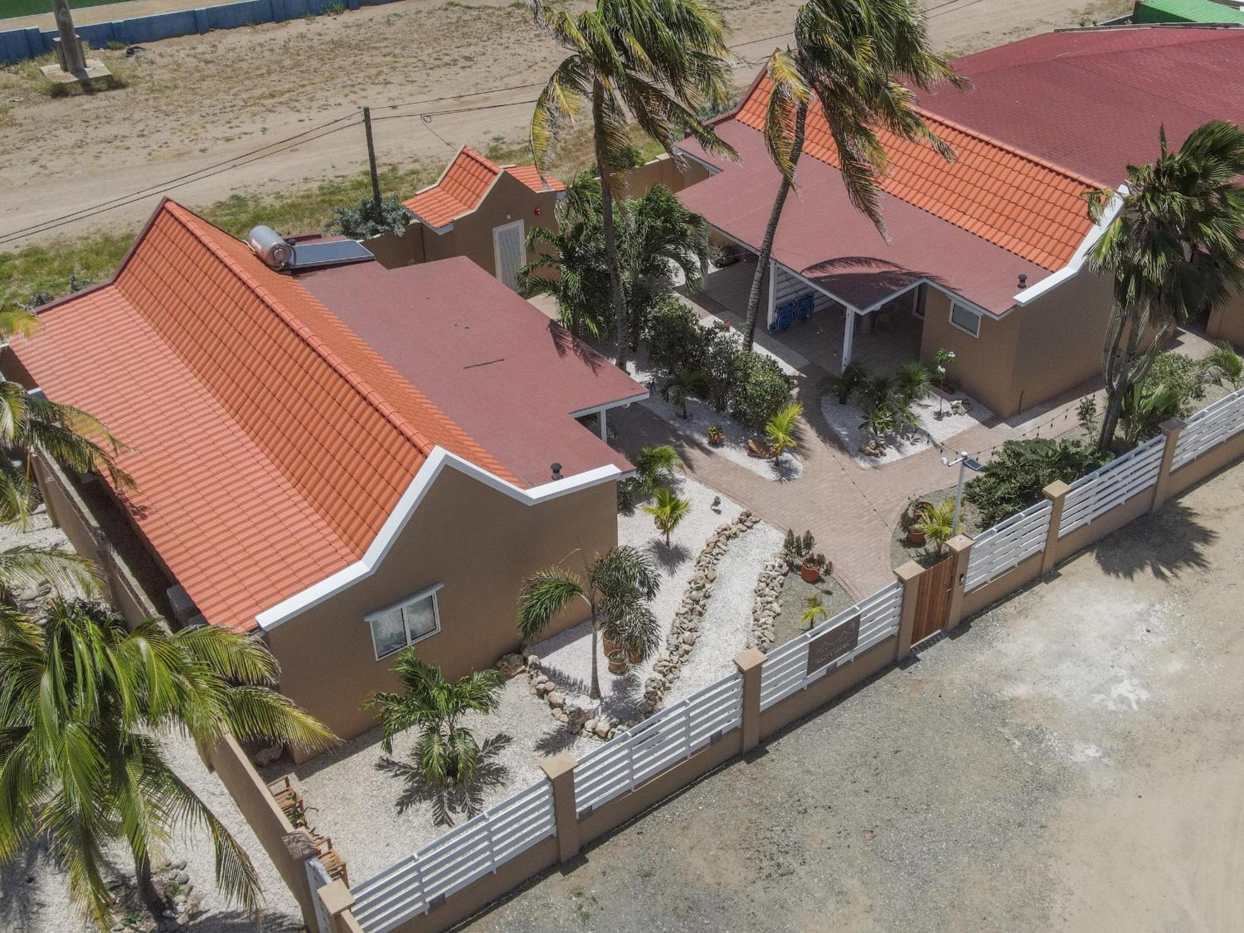 Walt's Aruba