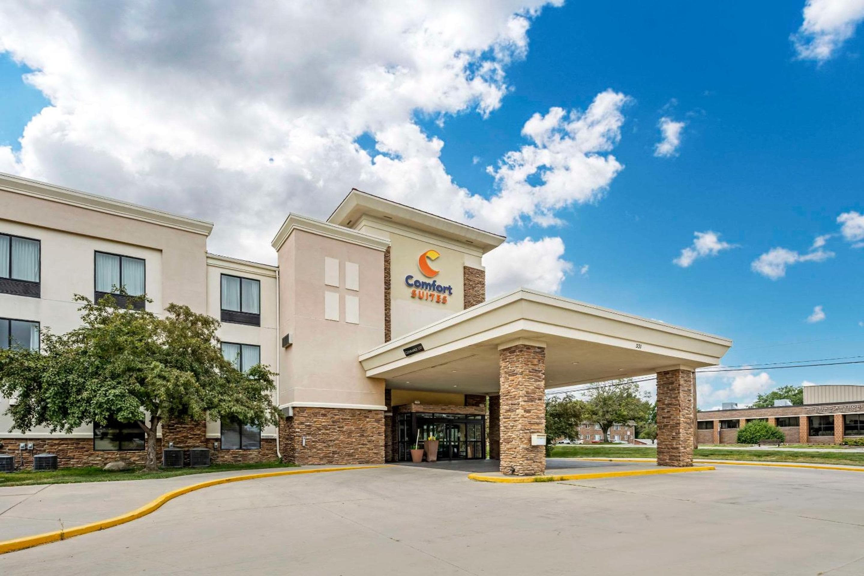 Comfort Suites East Lincoln - Mall Area