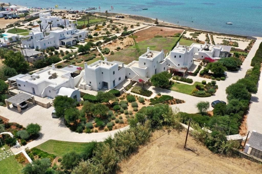 Sunray Pounta Paros Beachfront Villa near Kitesurf