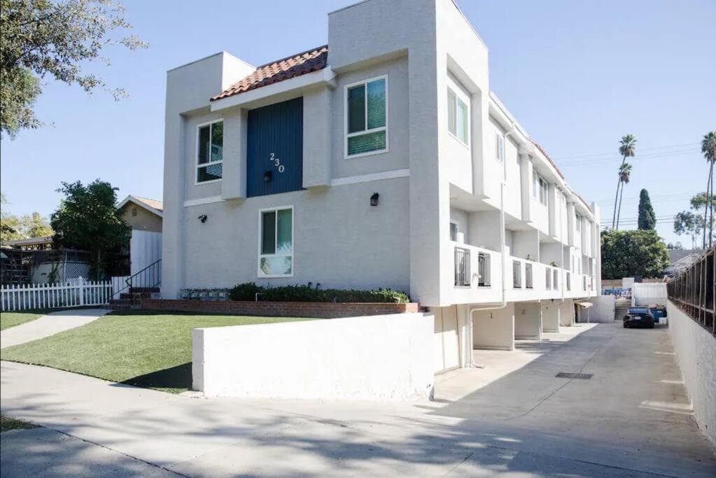 Alhambra 5 Unit Apartment Complex!