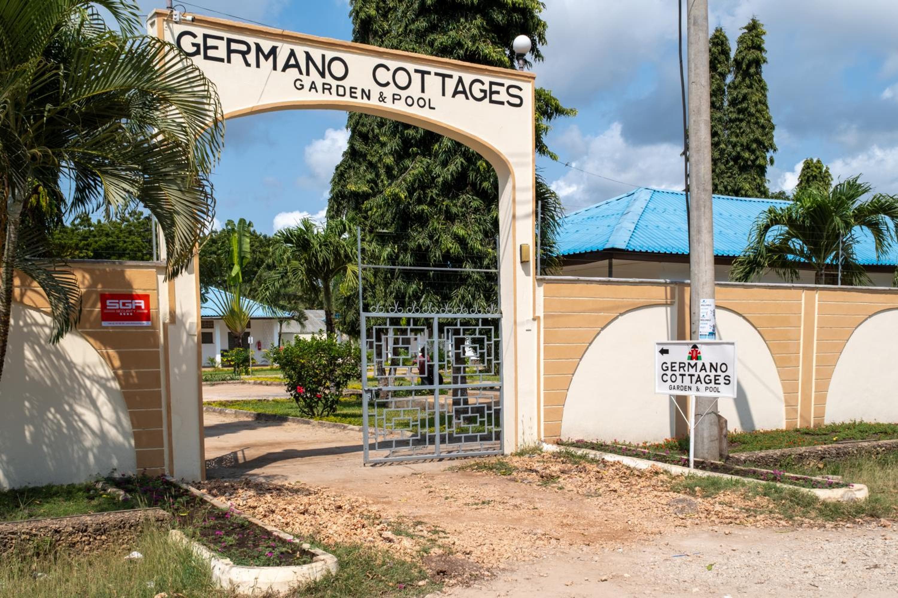 Germano Cottages Garden and Pool