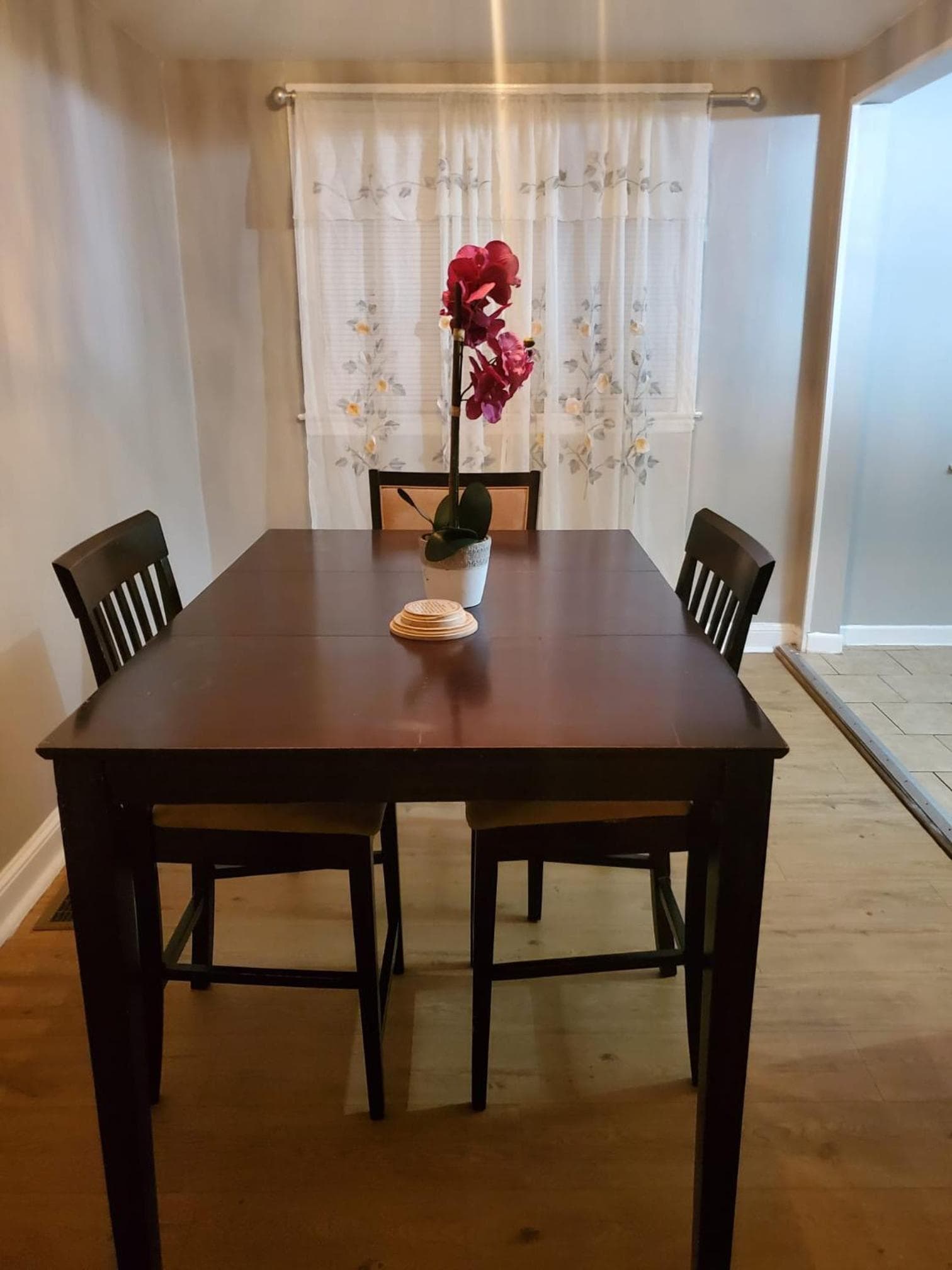 Serenity Room by the Airport - Shared space