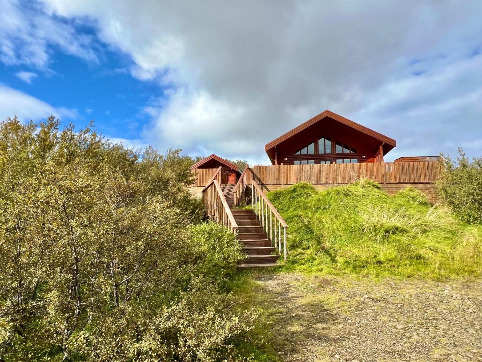 Private cottage on Golden Circle with hot tub