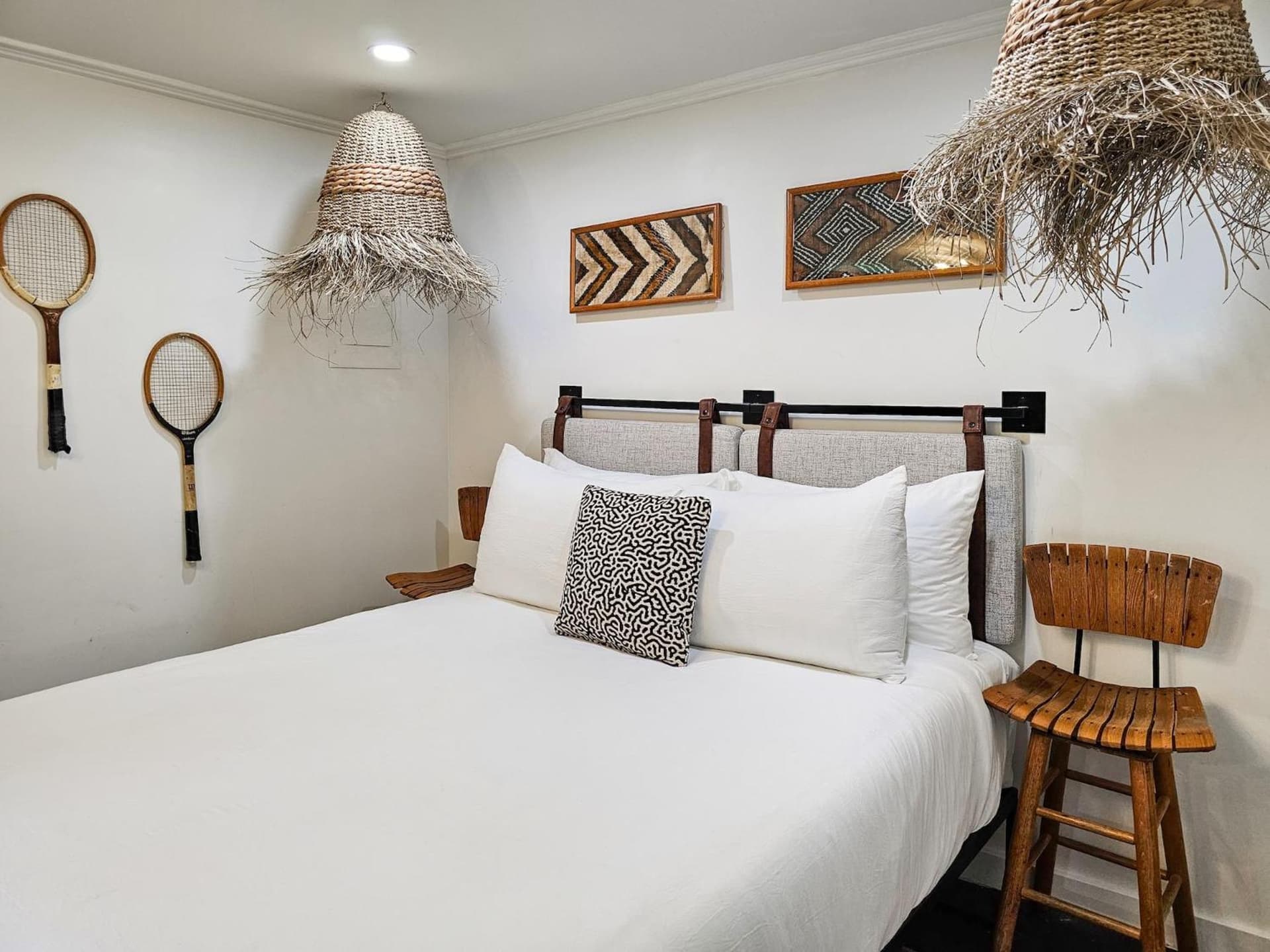 Charming 1BR Cabin with Netflix & Workspace