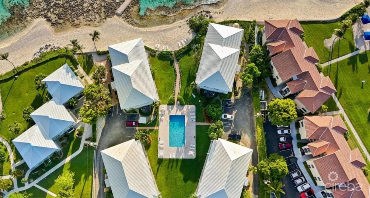 7Mile Beachfront Apartment