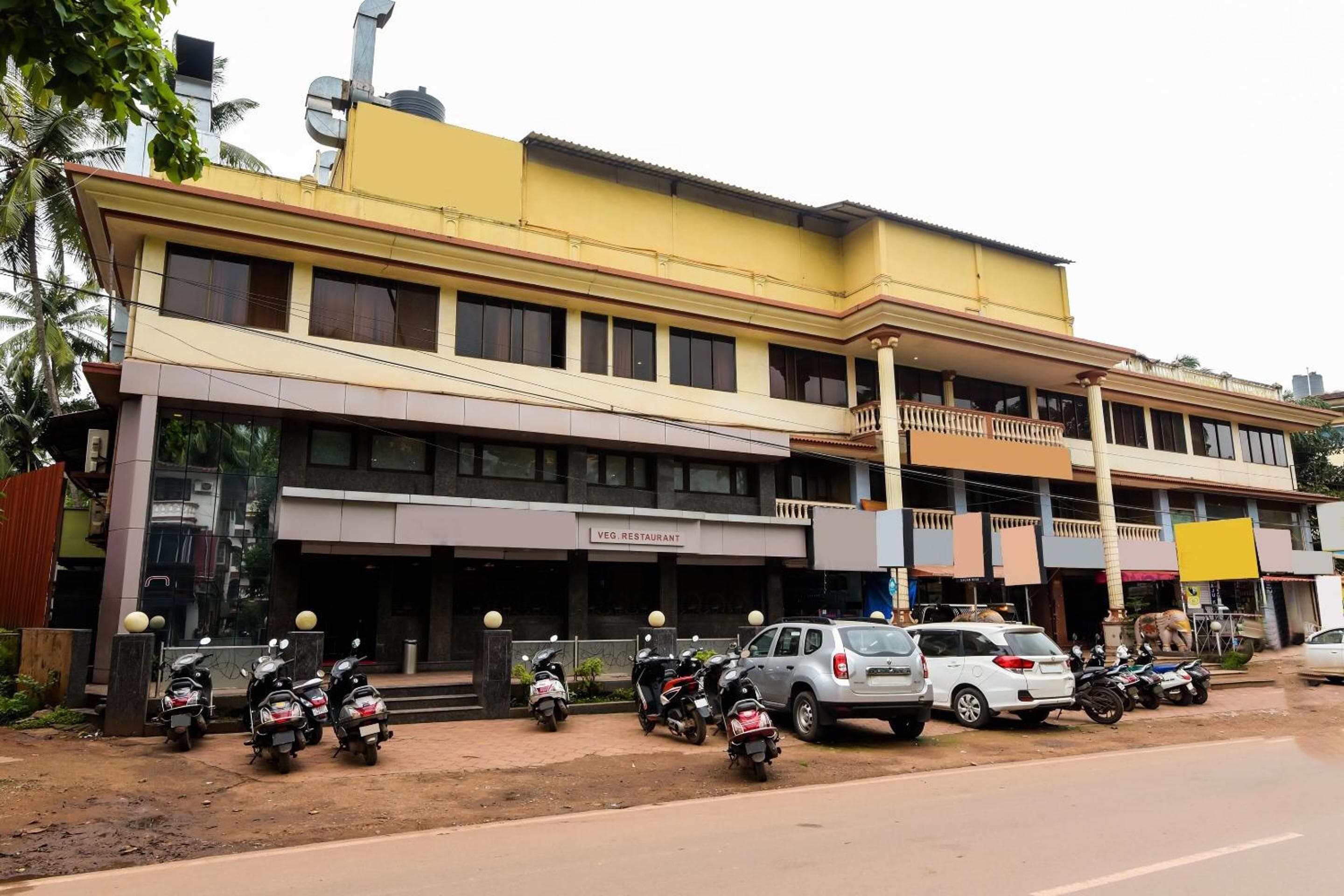 Hotel O Amrut Comforts Suites & Rooms