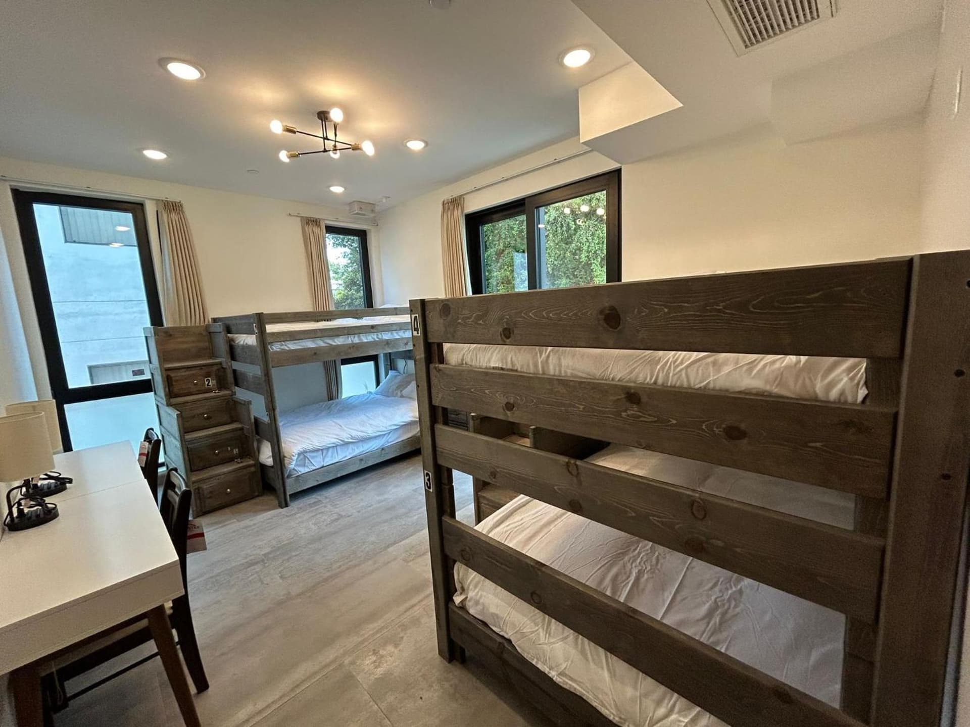 WEST LA Hostel