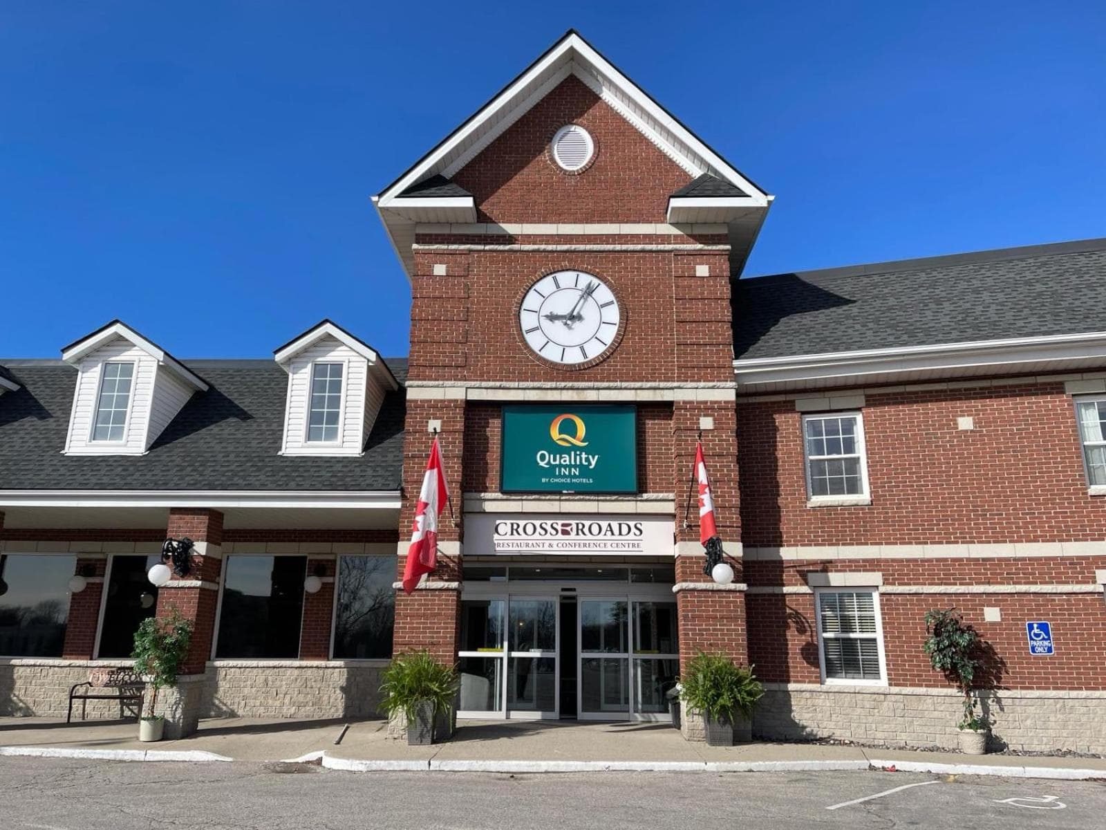 Village Inn & Suites