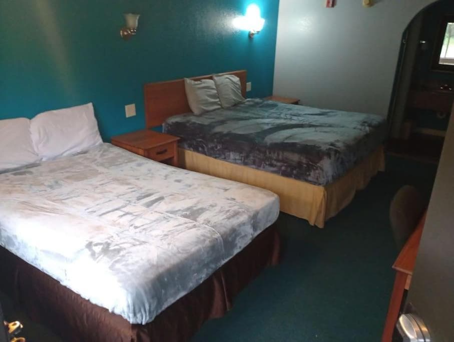 Hotel King Bed Hotel Studio 134 & Hot tub