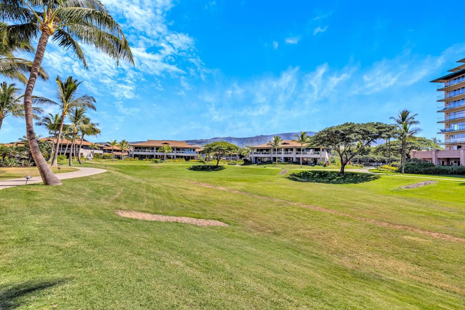 KBM Resorts: Honua Kai Konea HKK-104 Remodeled Easy Pool Access Includes Rental Car