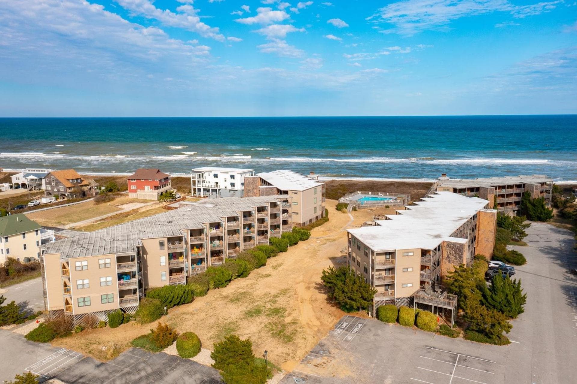 C307A Delightful Diversion Oceanfront Pool