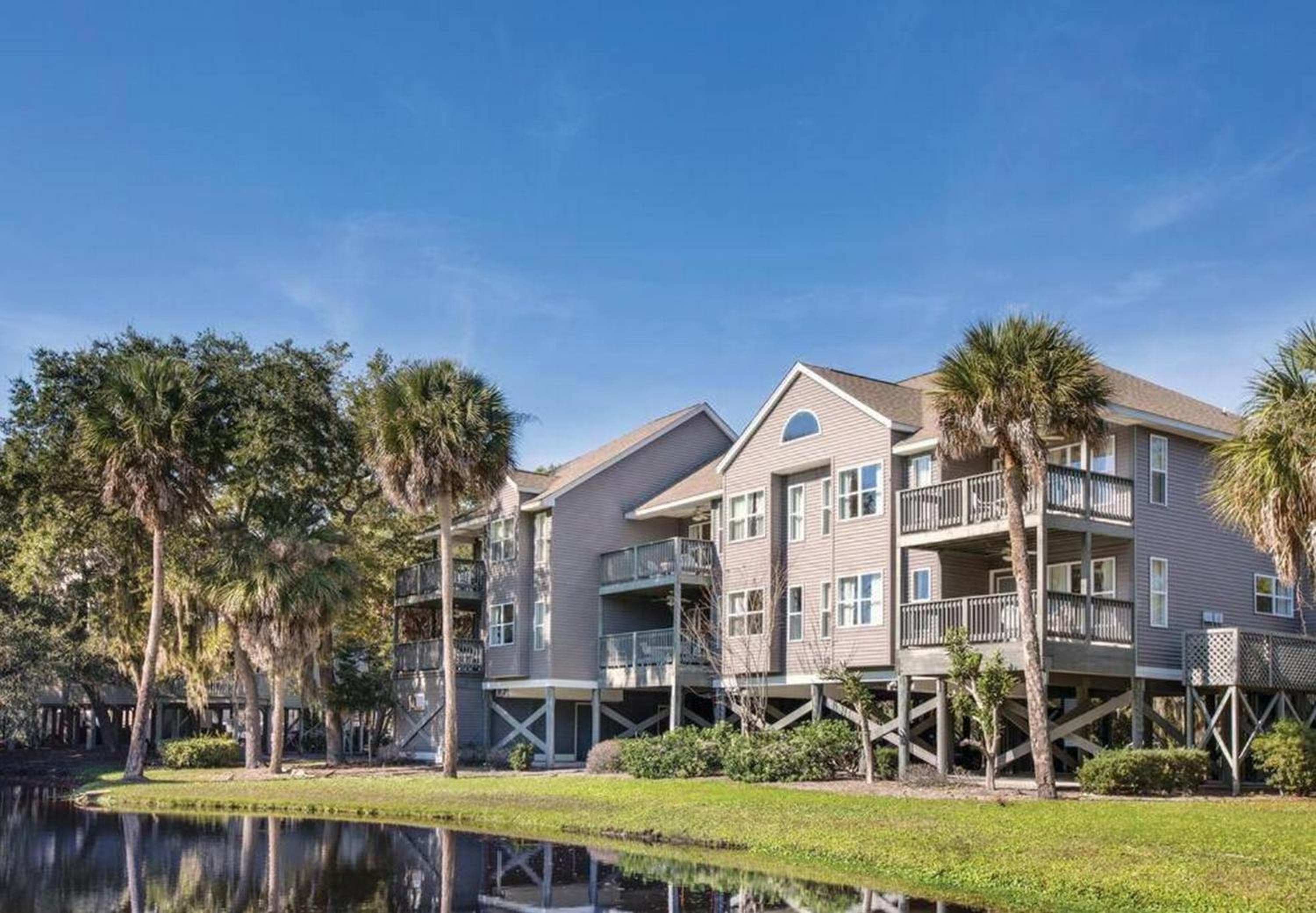 Charleston Ocean Ridge by HelloVacay