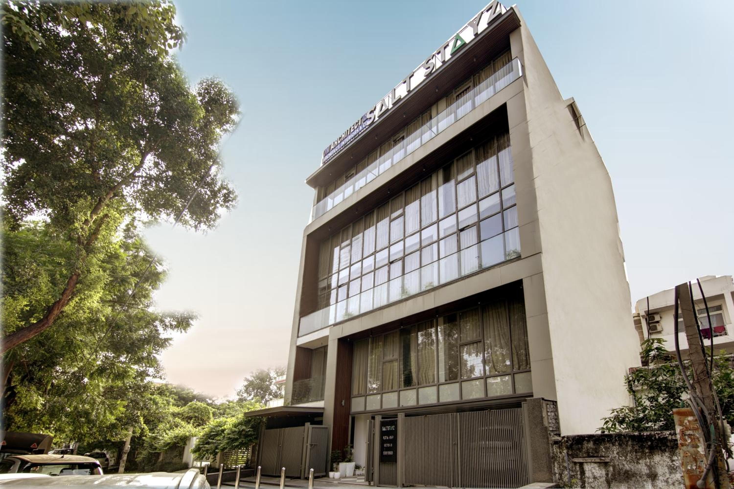 Saltstayz Select - Unitech Cyber Park