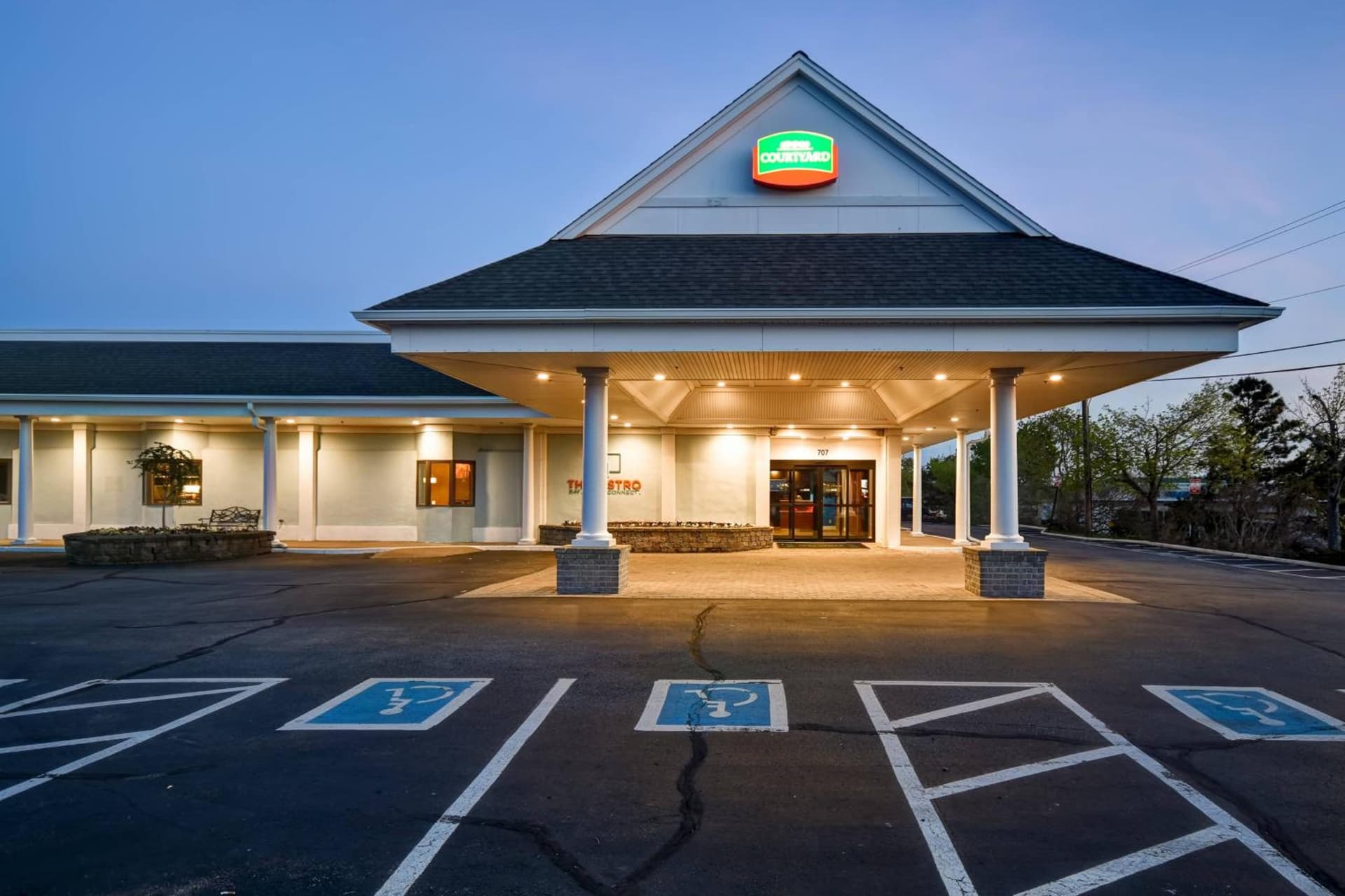Courtyard Cape Cod Hyannis