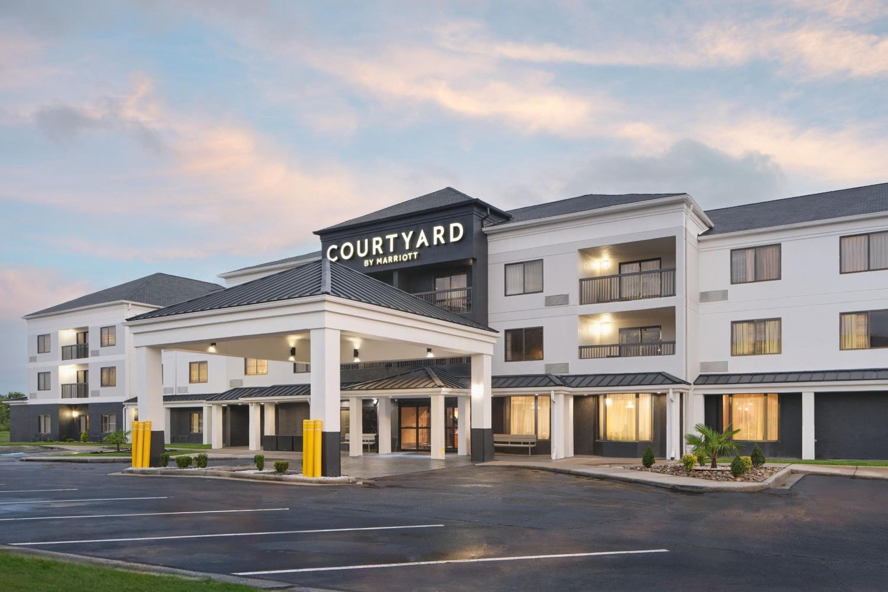 Courtyard Florence South Carolina