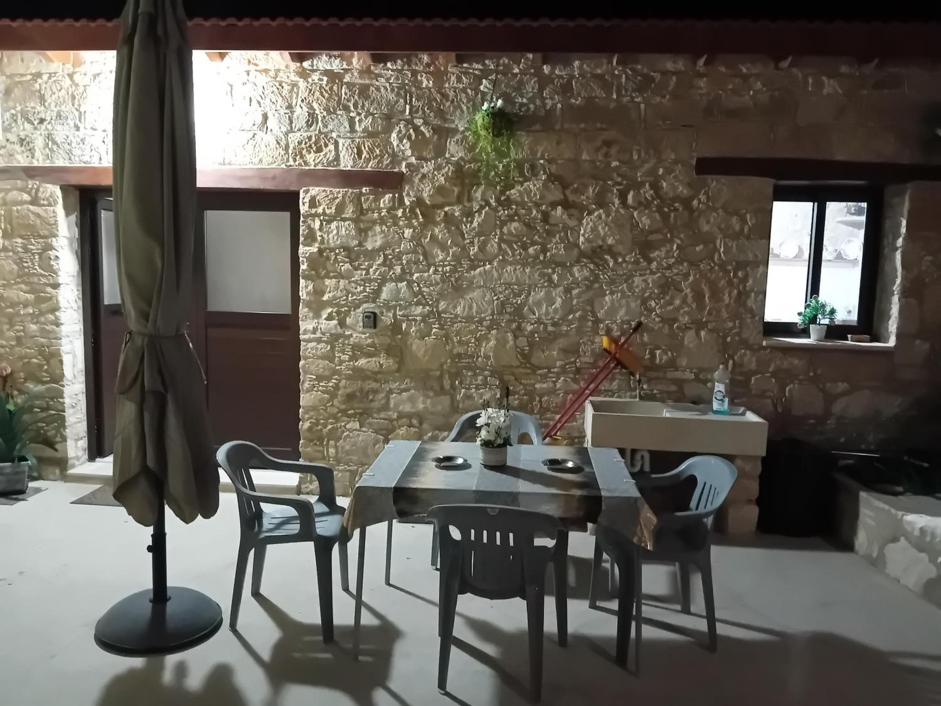 TRADITIONAL HOUSE ARSOS
