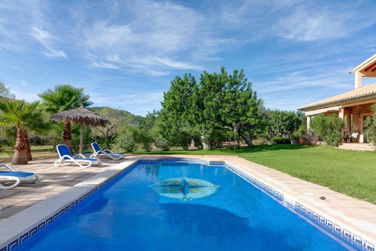 Villa Cas Mestre con piscina en entorno rural