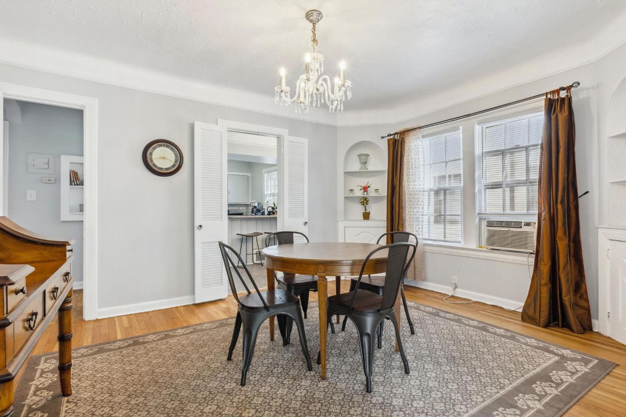 Near CLE Clinic - Long term stays accepted