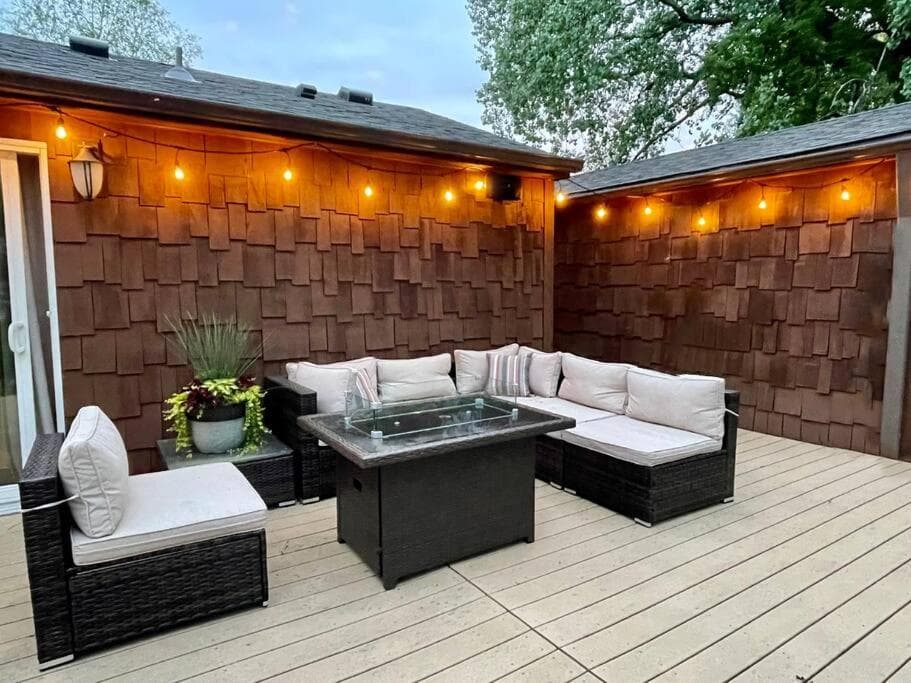 Charming house steps away from Lake Minnetonka