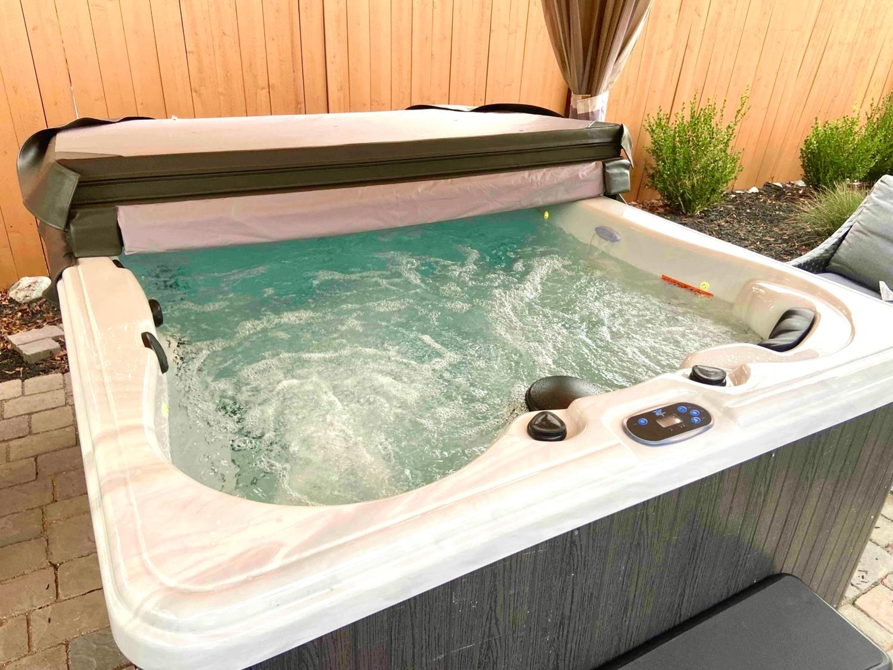 NEW cozy beautiful house with pool and hot tub