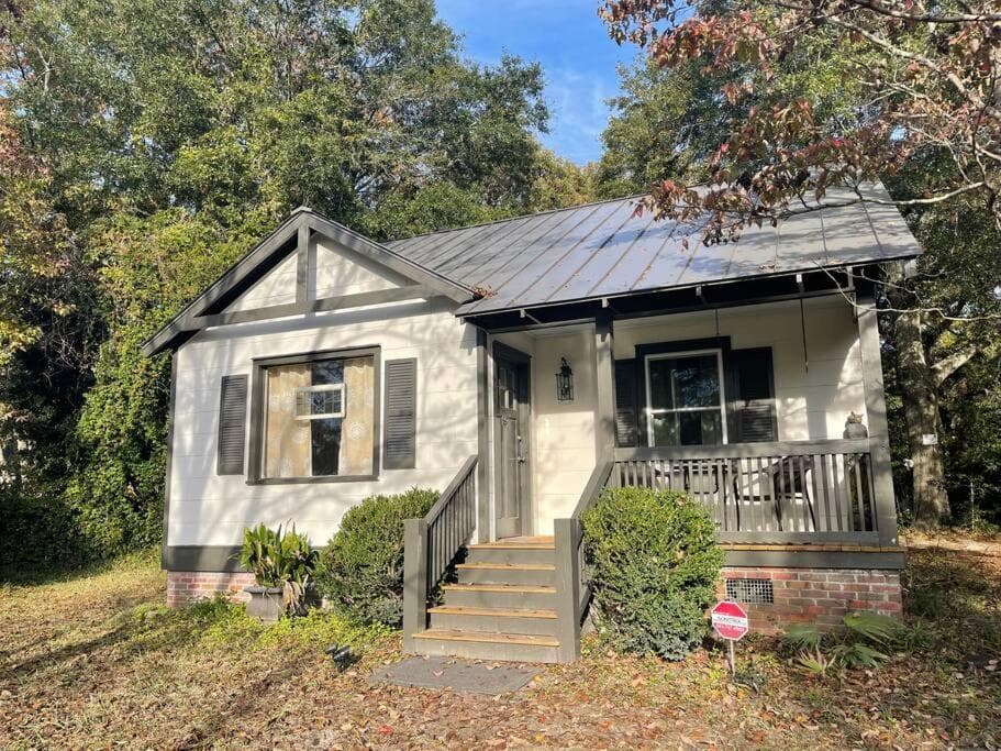 Southern Charmed Cozy Farmhouse Bungalow
