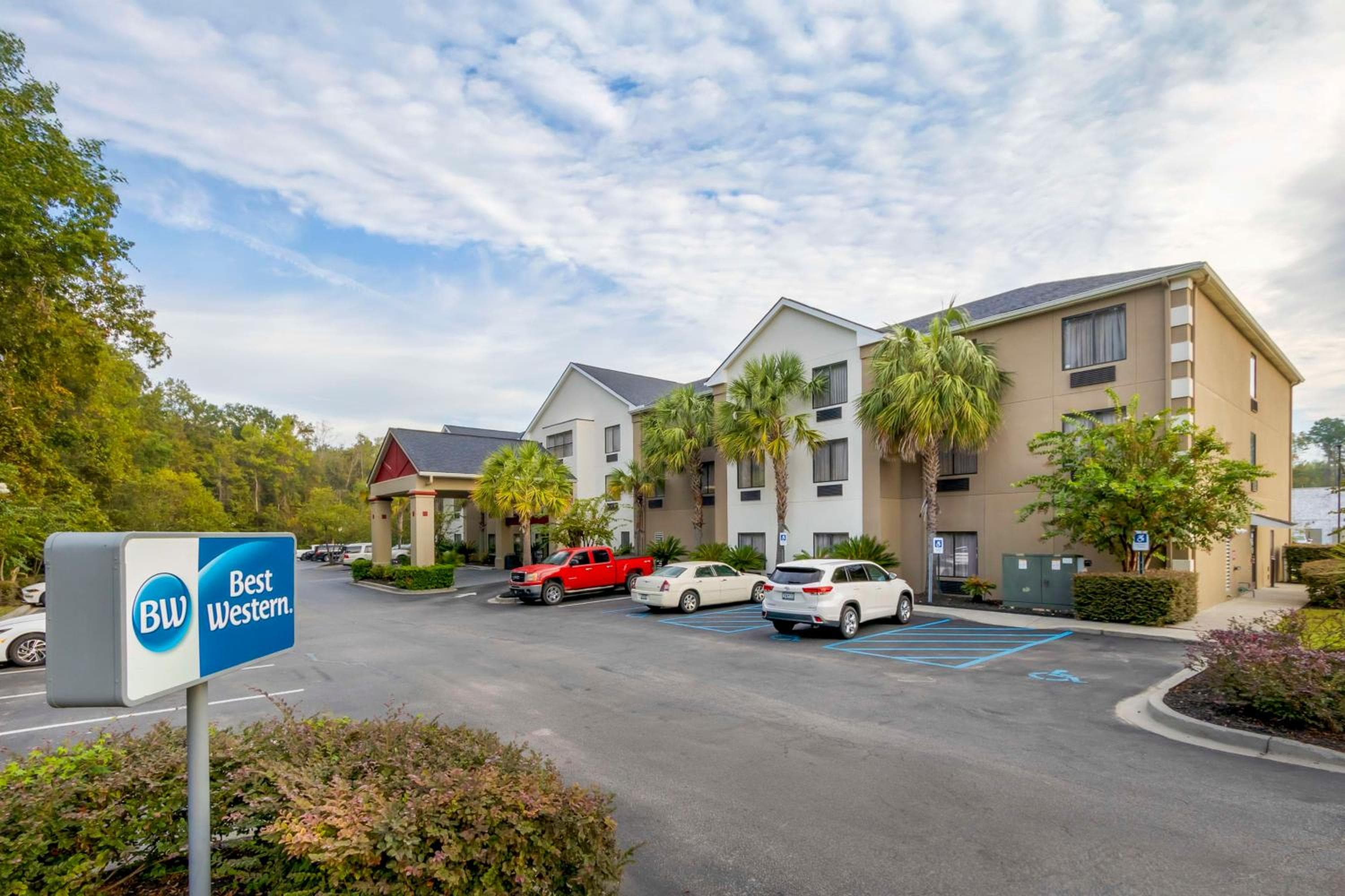 Best Western Magnolia Inn and Suites
