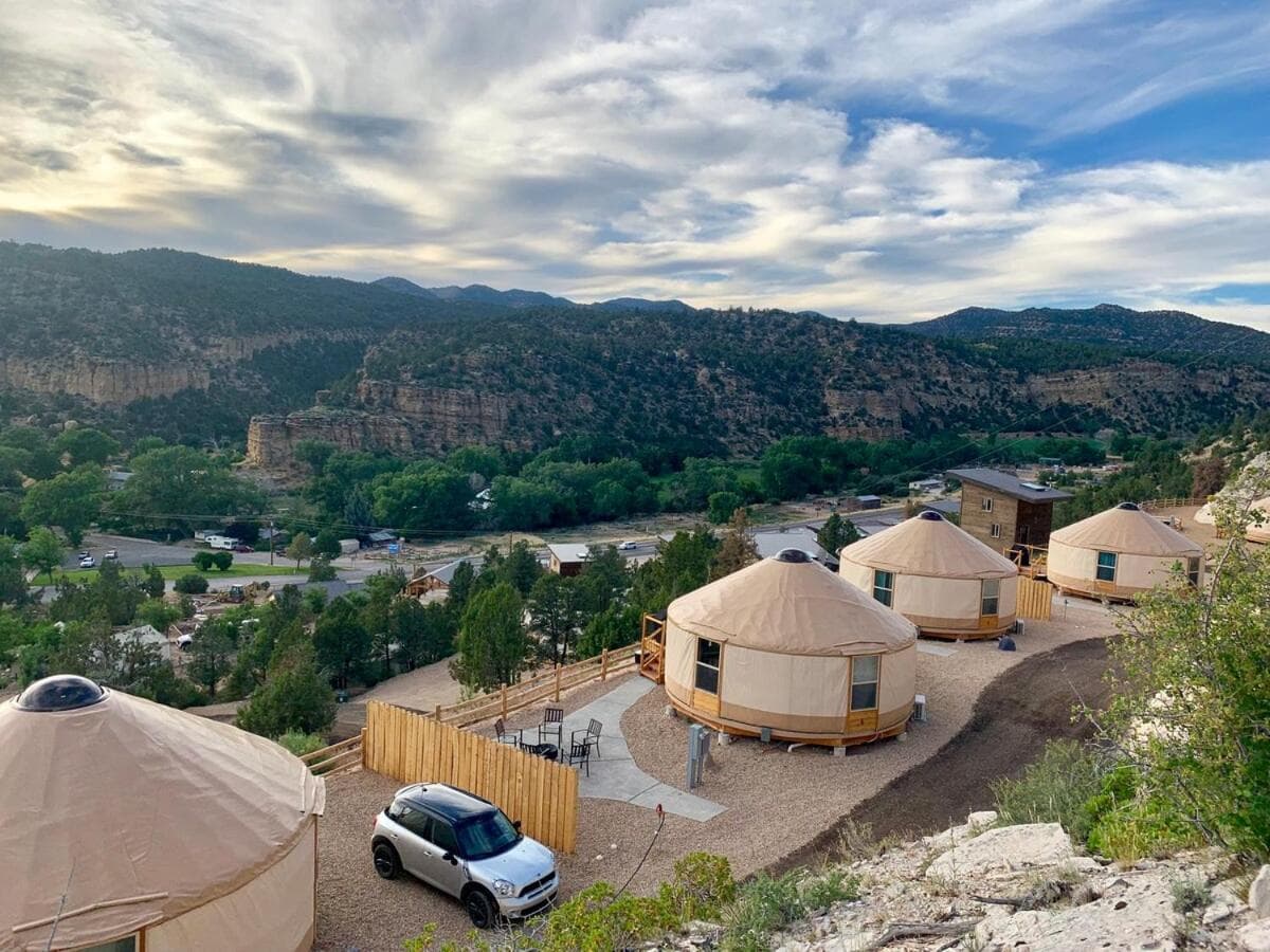 Yurt Overlook #7 with AC and Private Bath 2 Kings