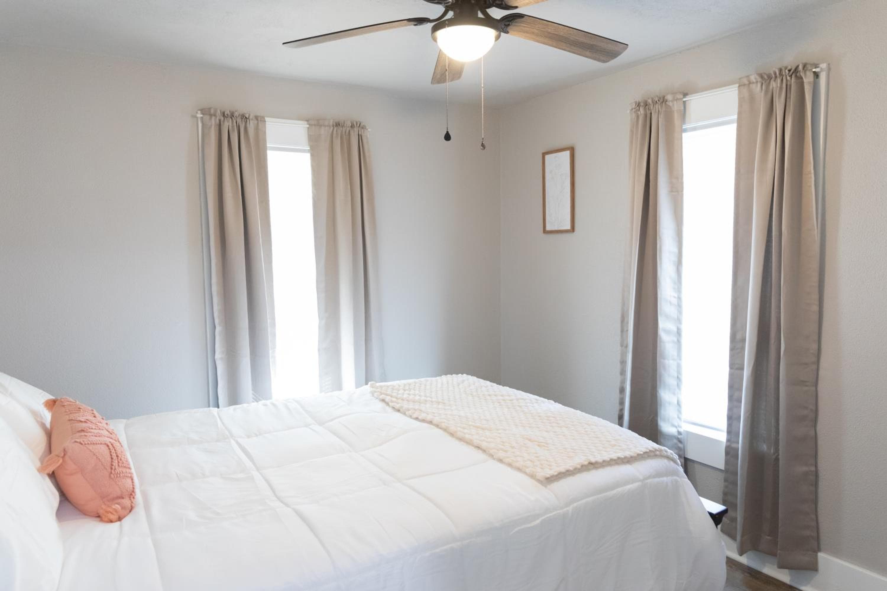 2BR Home by Notre Dame - Great for Work Trips!