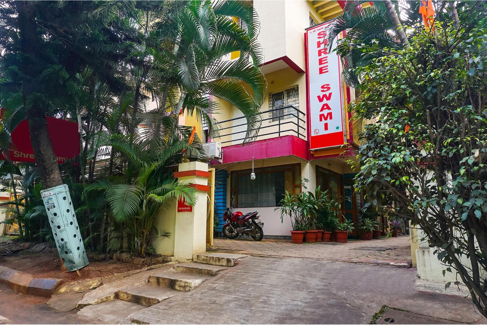 FabHotel Shree Swami, Nr Bird Valley Udyan