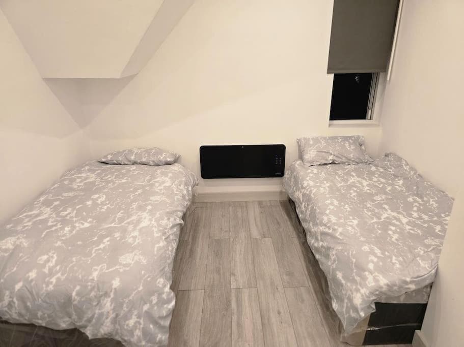 Apartment for 2 in Sutton