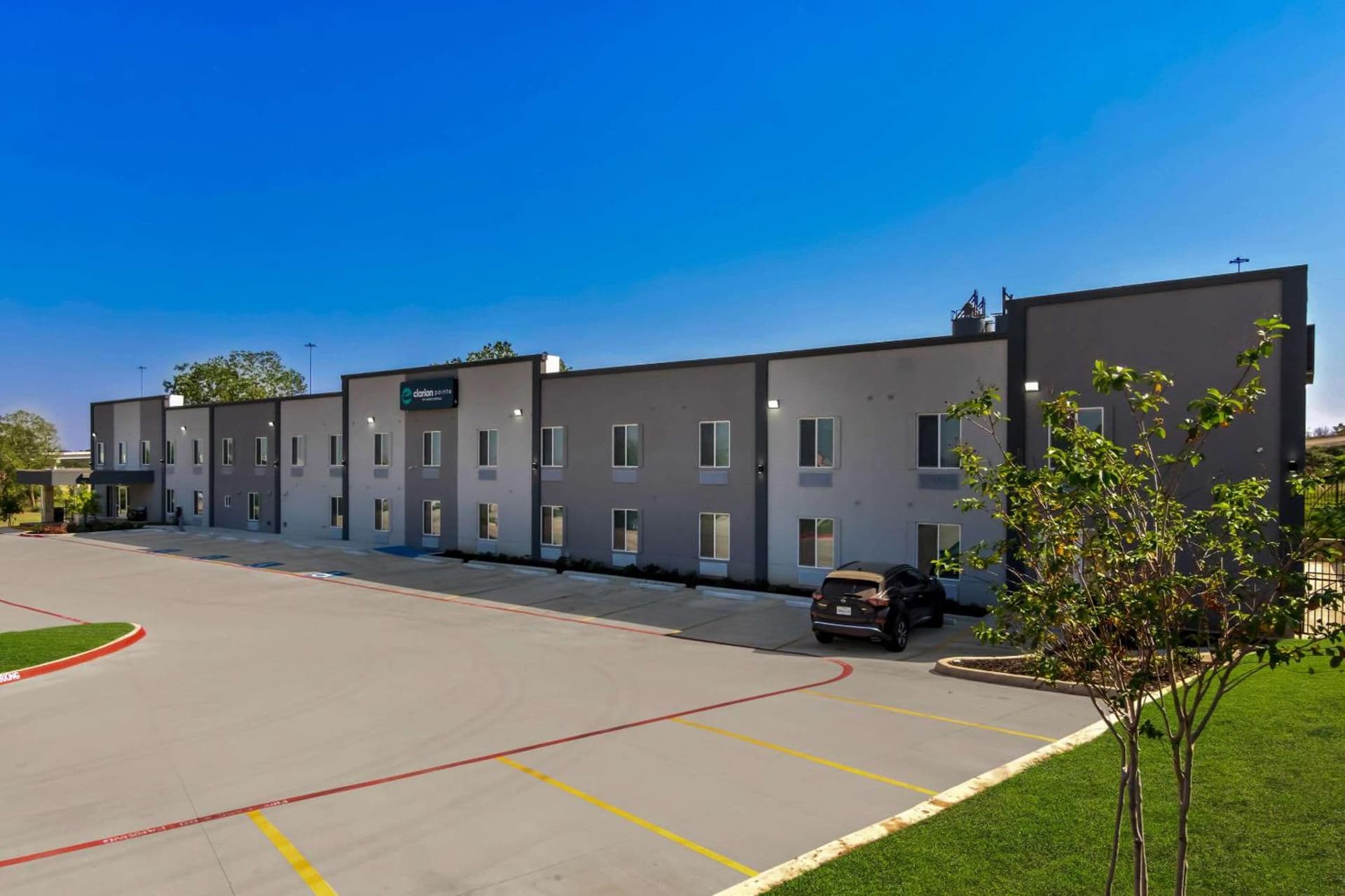 Clarion Pointe Fort Worth East - Arlington