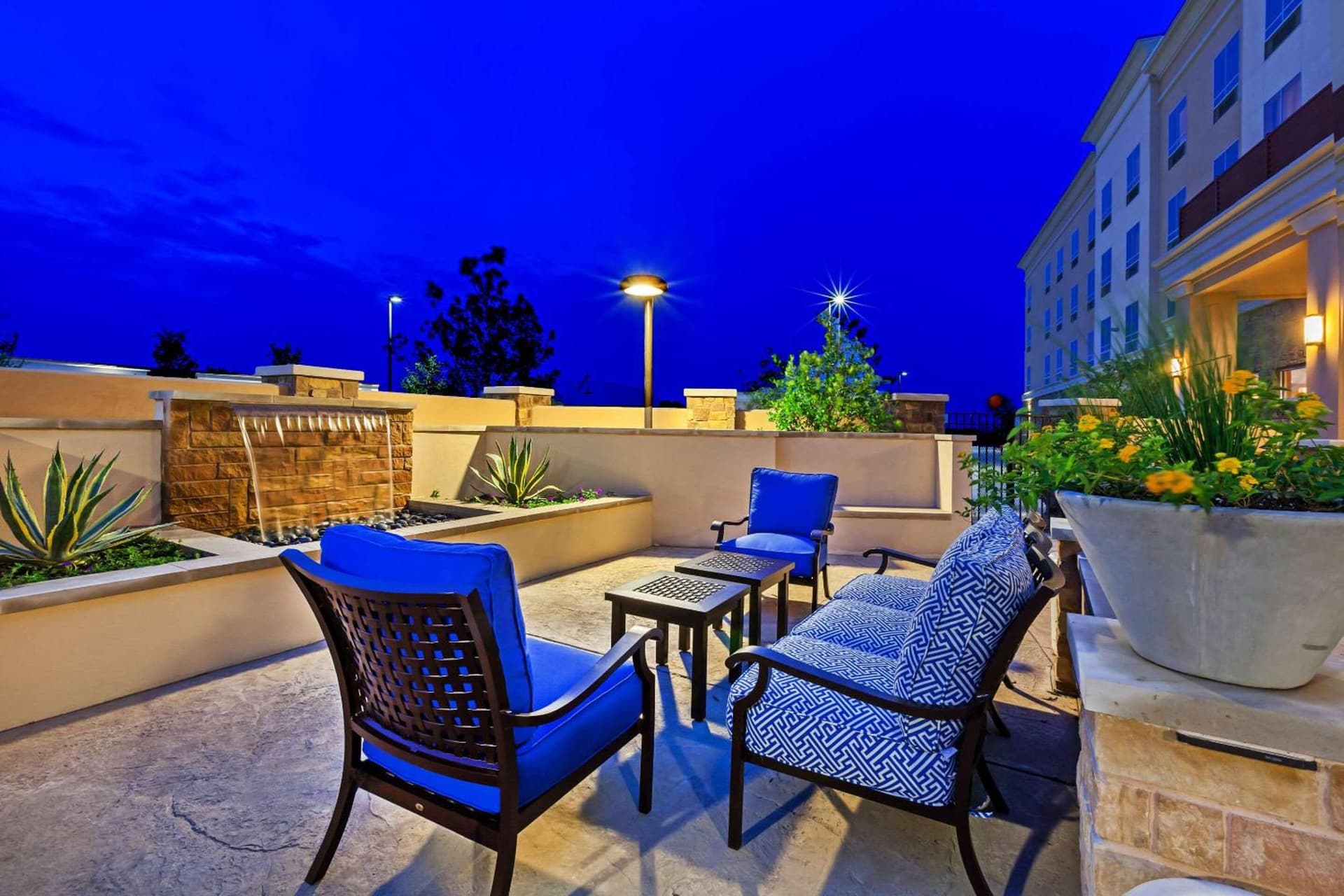 Clarion Hotel The Colony - Plano West