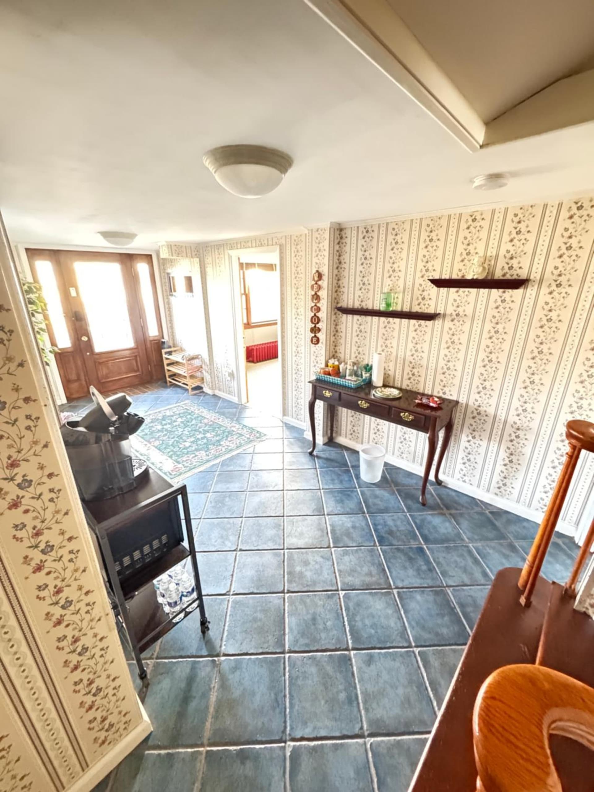 Spacious 3 Bedroom Lakeview Retreat with Private Comfort & Free Parking
