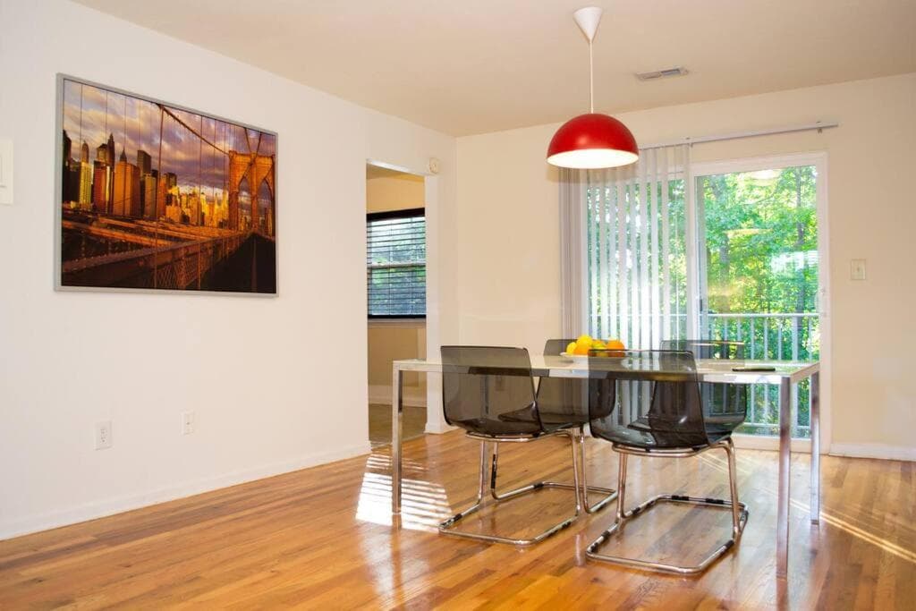 Golf view family friendly 3 bed room Bridgewater apt close to Bridgewater Mall