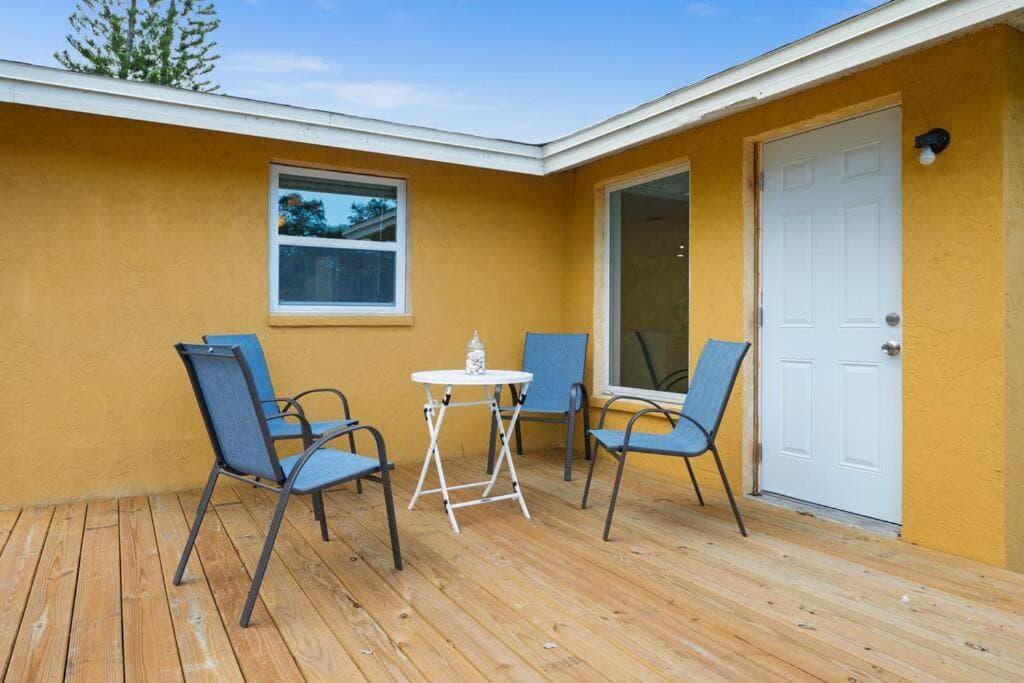 Sunny house 2mil beach