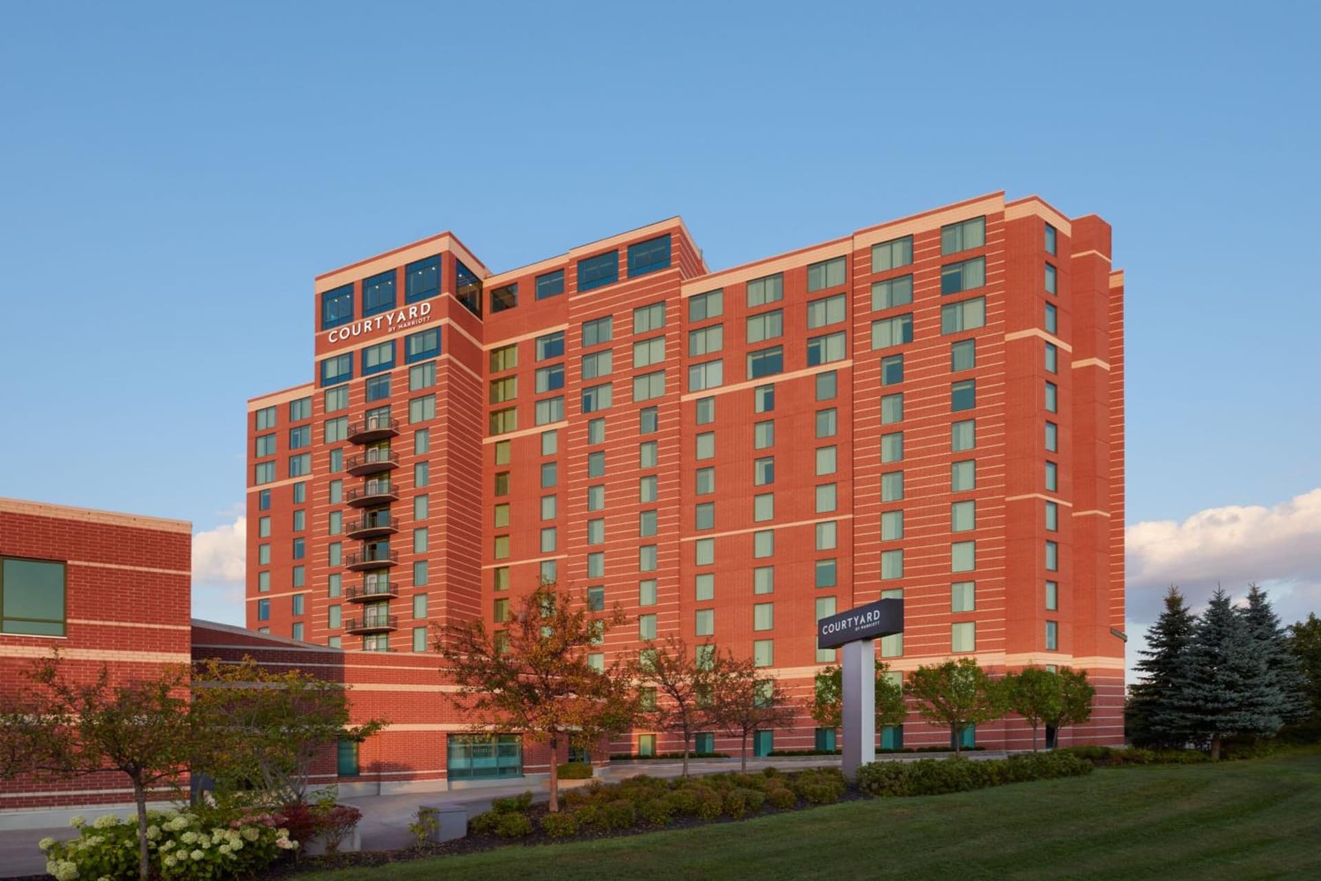 Courtyard by Marriott Ottawa East