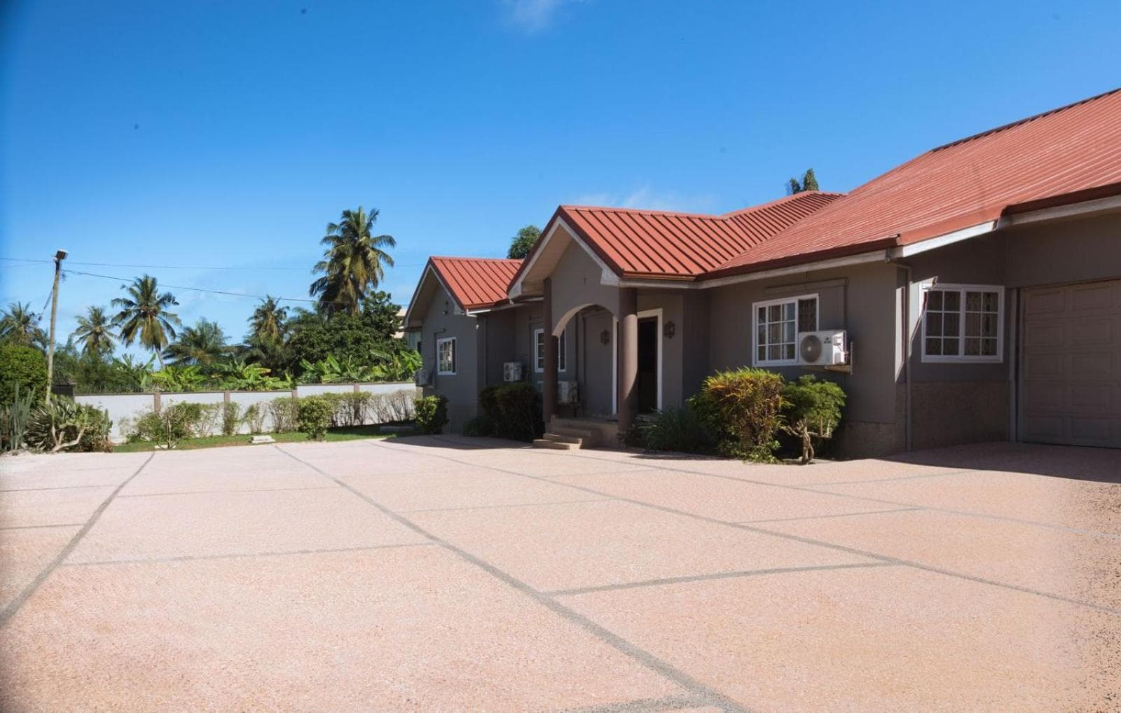 House for short term stay