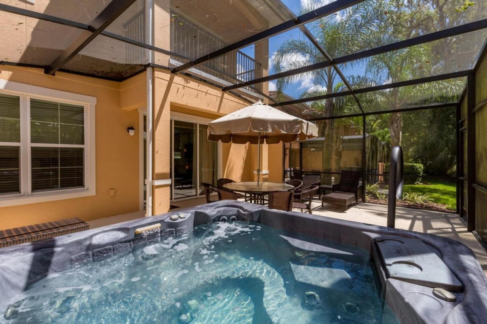 Regal Oaks Retreat: Pool, Hot Tub & Near Disney
